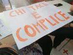 L�indifferente � complice del male