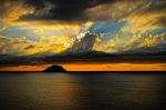 Occhi nel tramonto