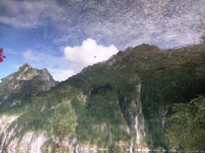 Al de l� del col
