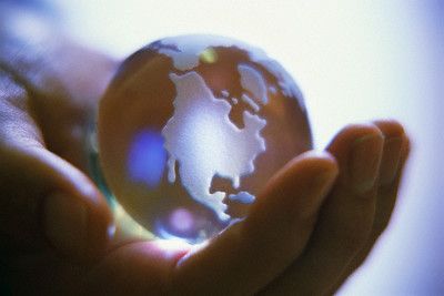Il mondo in mano