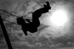 Un'Altalena Che Non Sfiorerà Il Cielo