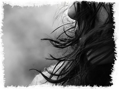 Un filo (dietro ogni donna c'è una gatta)