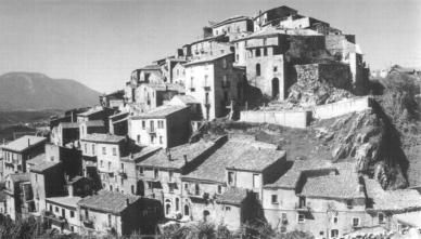 Il paese viveva