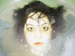 Esercizi di stile 9 - Acqua