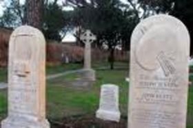 Un giorno al cimitero