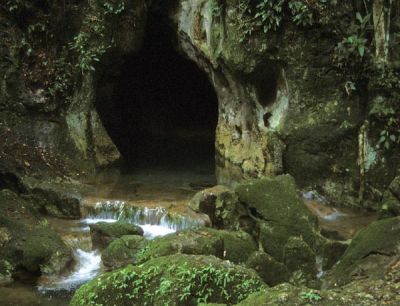 La grotta nera
