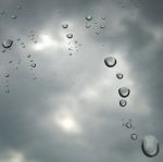 E intanto piove